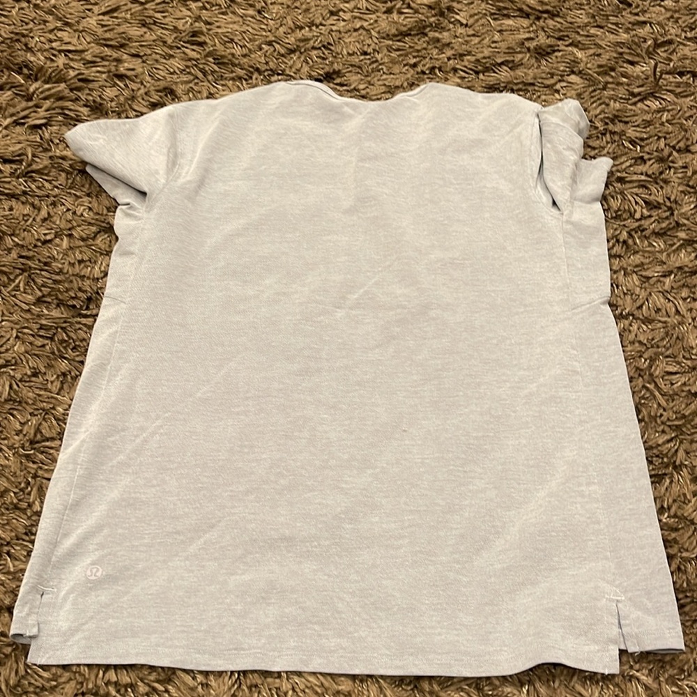 Mens Lululemon Short Sleeve chest
Pocket relaxed Size m - Picture 5 of 7